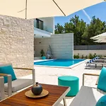 Dm Vodice