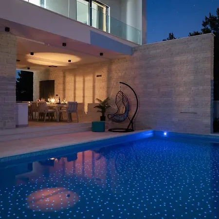 Dm Villa